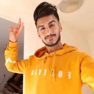 Reborn as a Vending Machine, I Now Wander the Dungeon-S3E1-480P