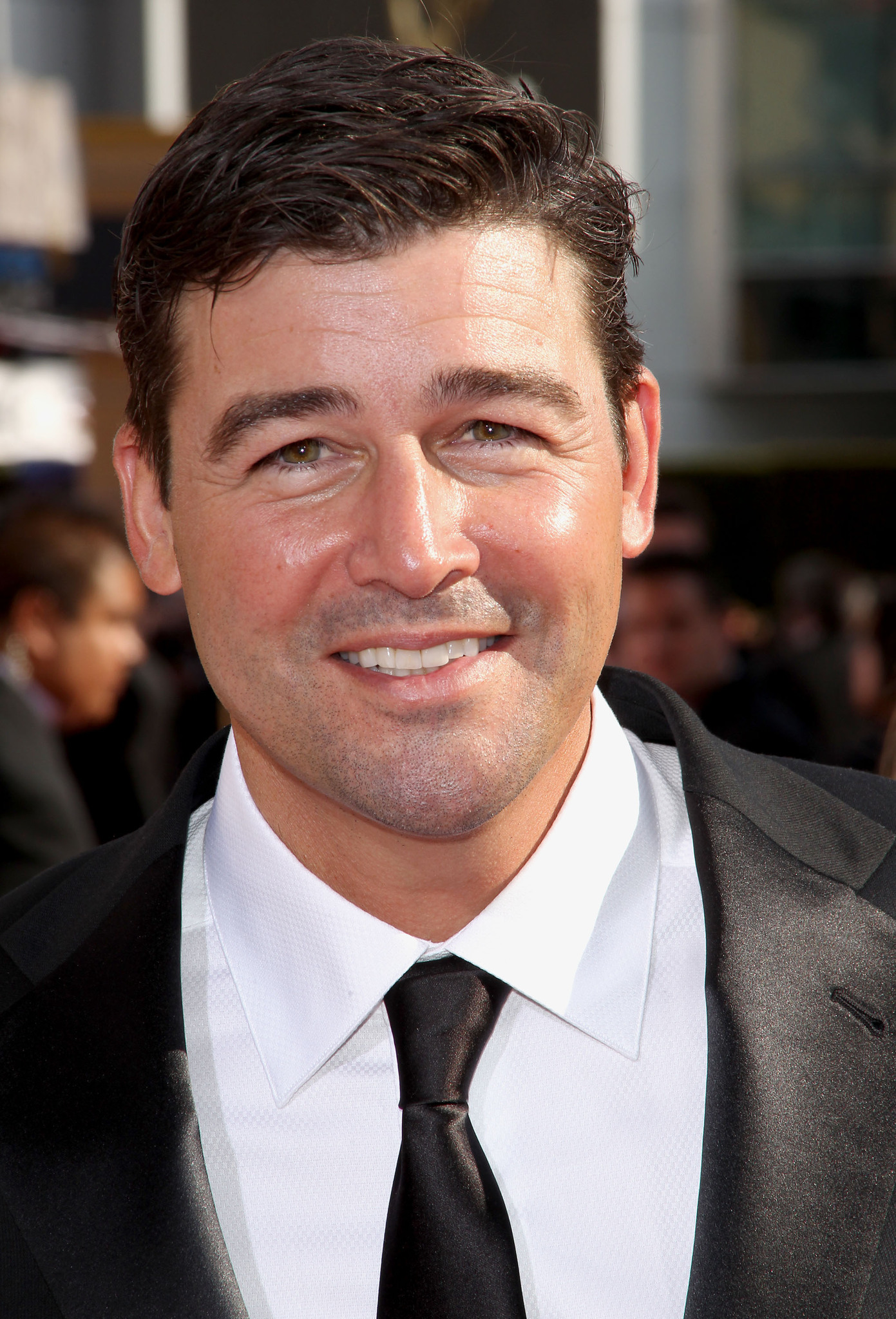 actor Kyle Chandler large photo