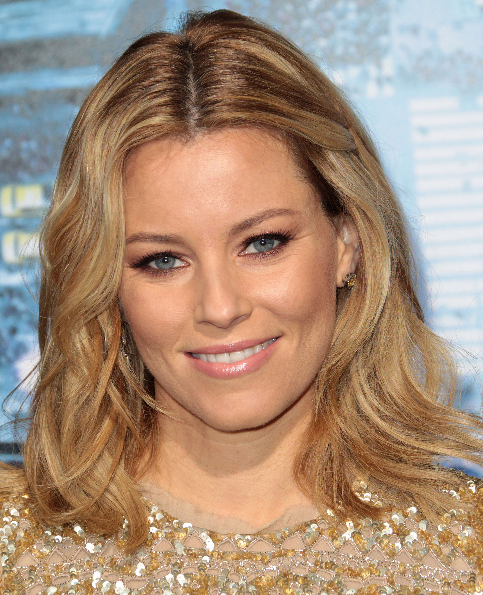 actor Elizabeth Banks large photo