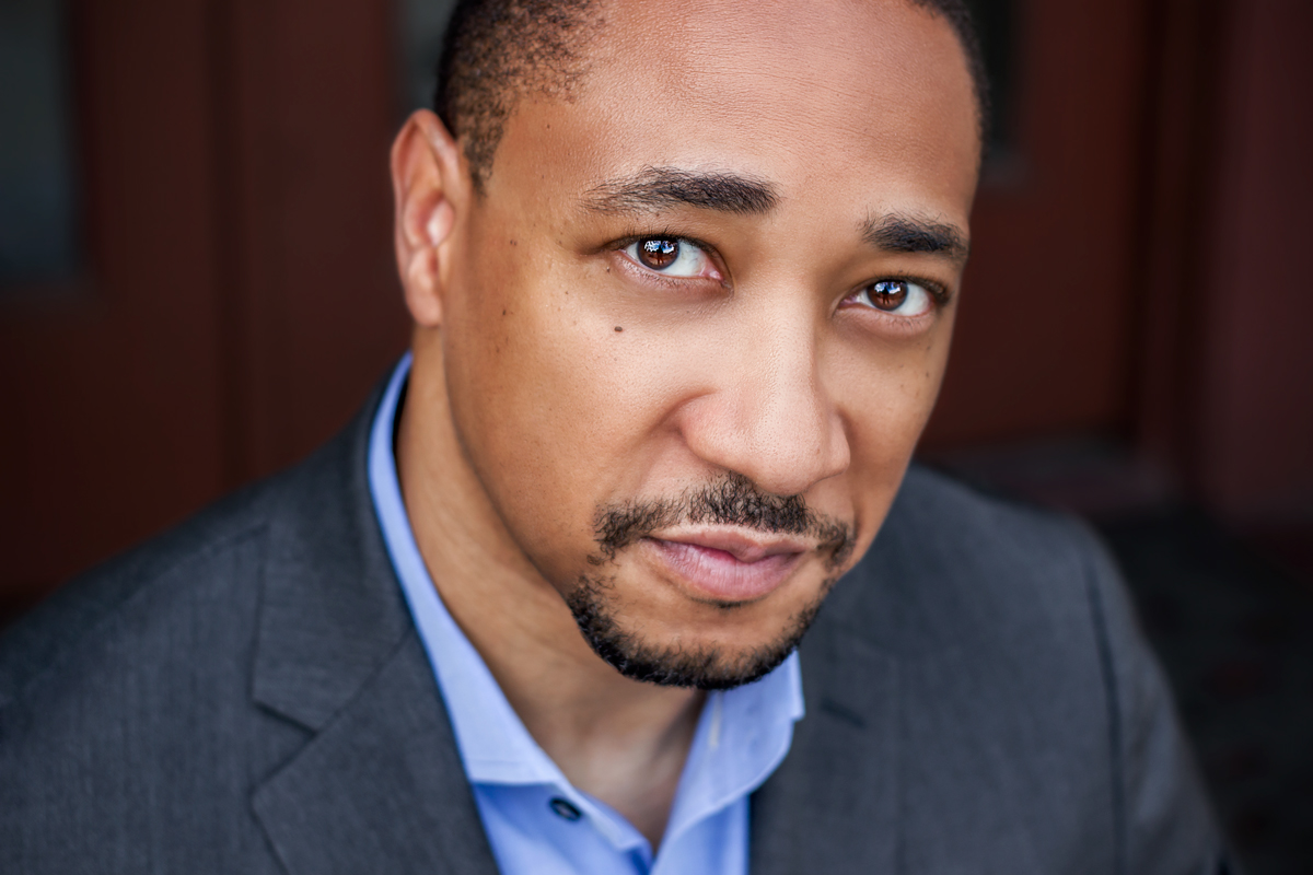 actor Damon Gupton large photo