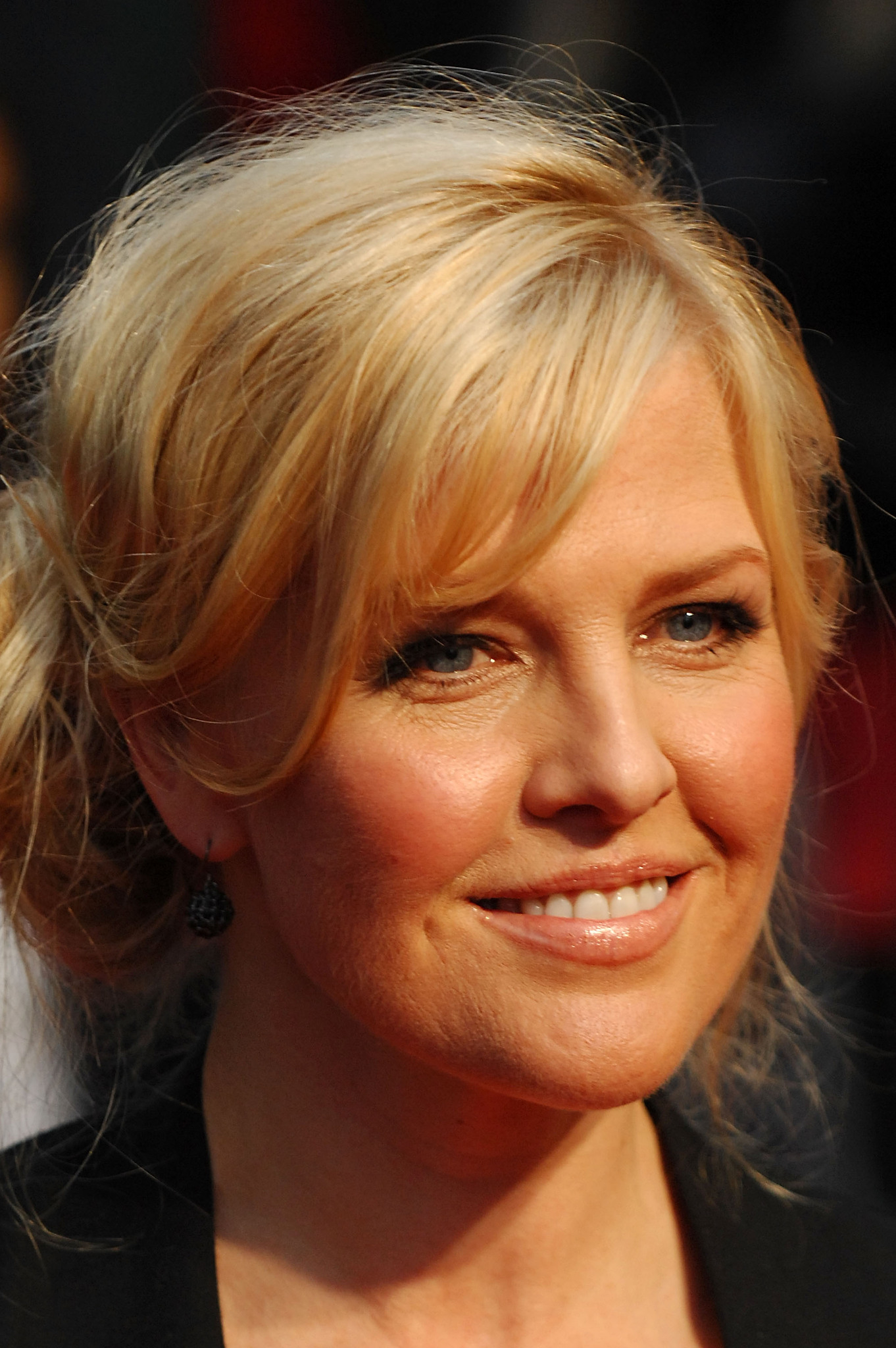 actor Ashley Jensen large photo
