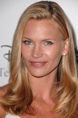 actor Natasha Henstridge large photo