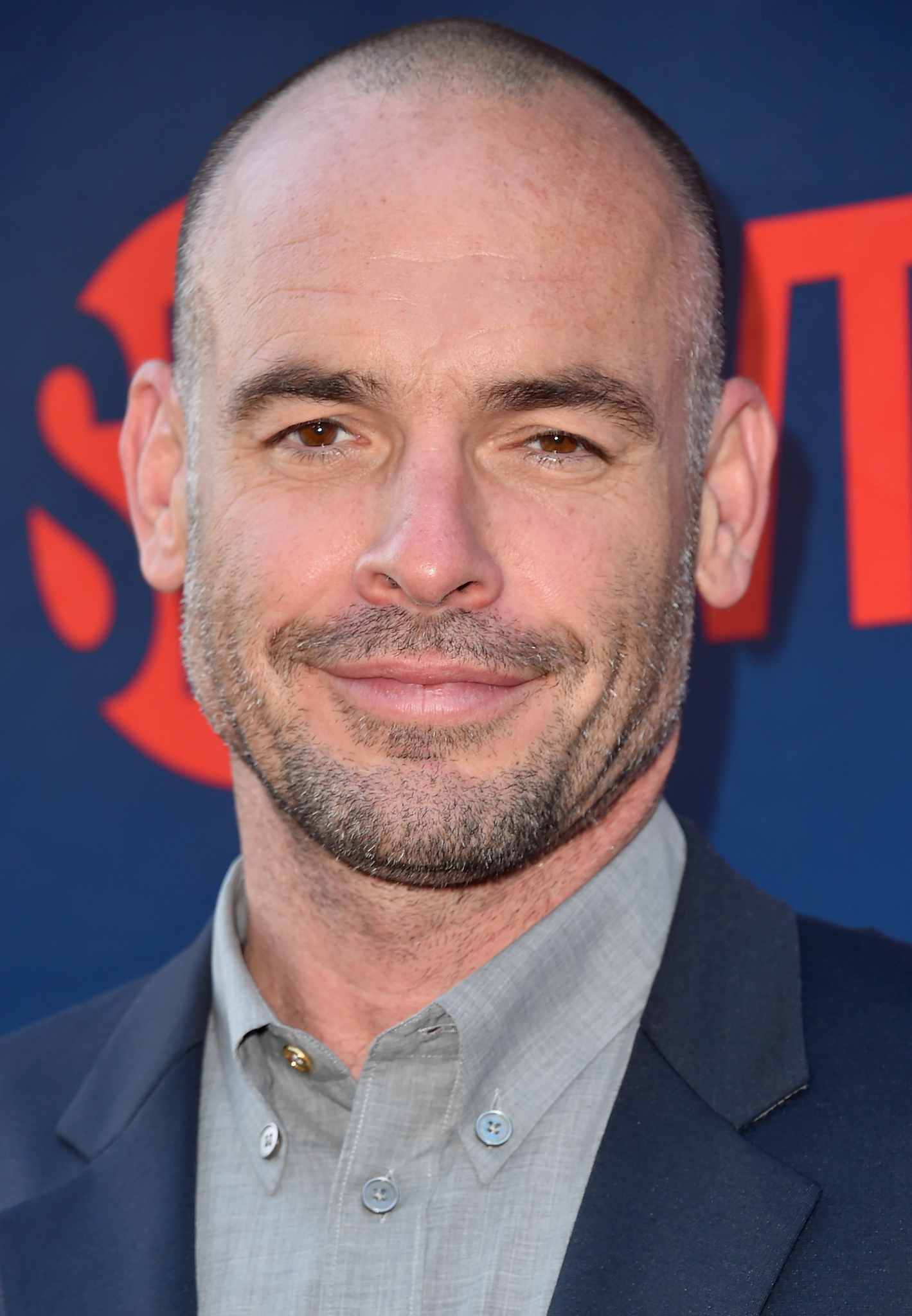 actor Paul Blackthorne large photo