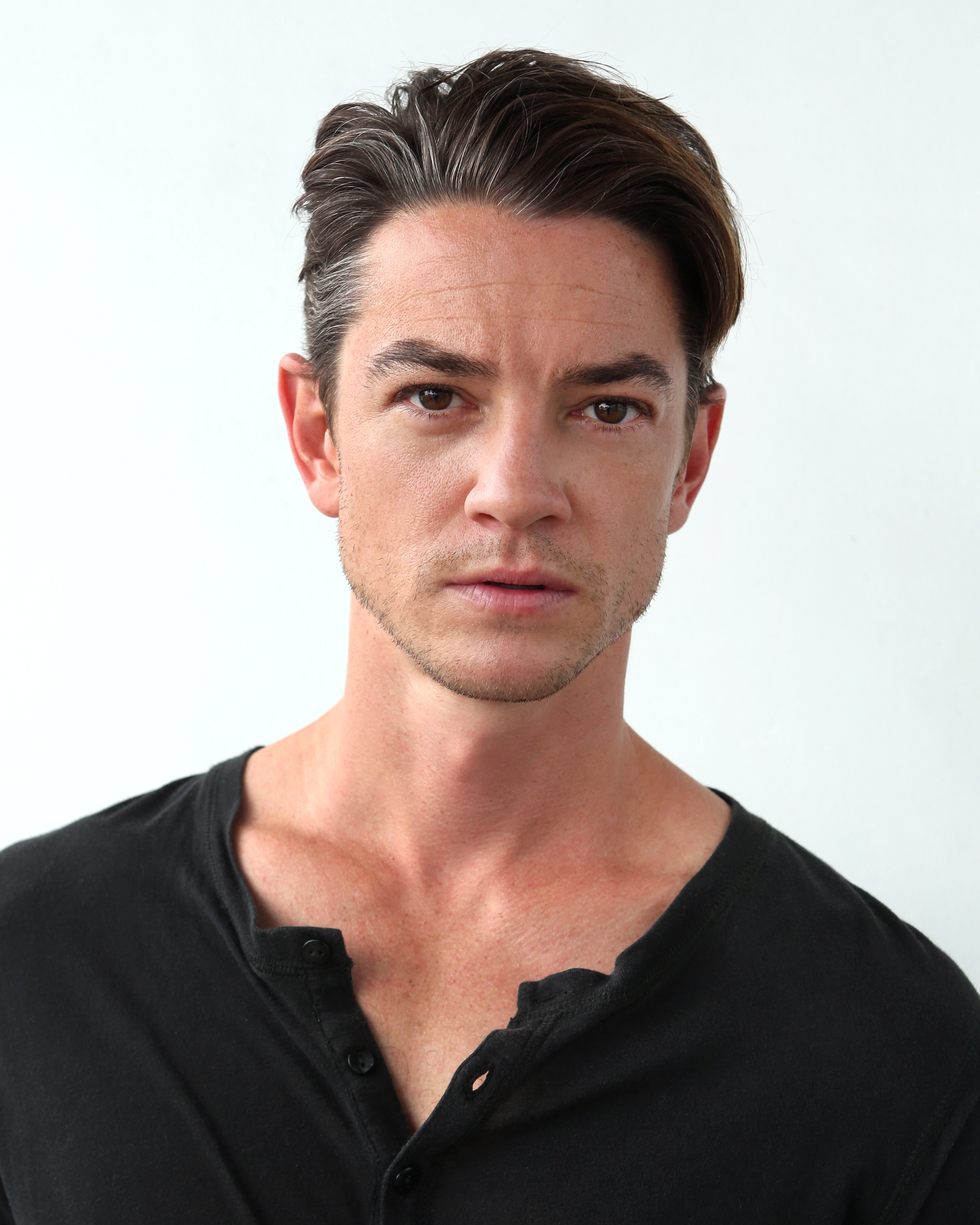 actor Craig Horner large photo