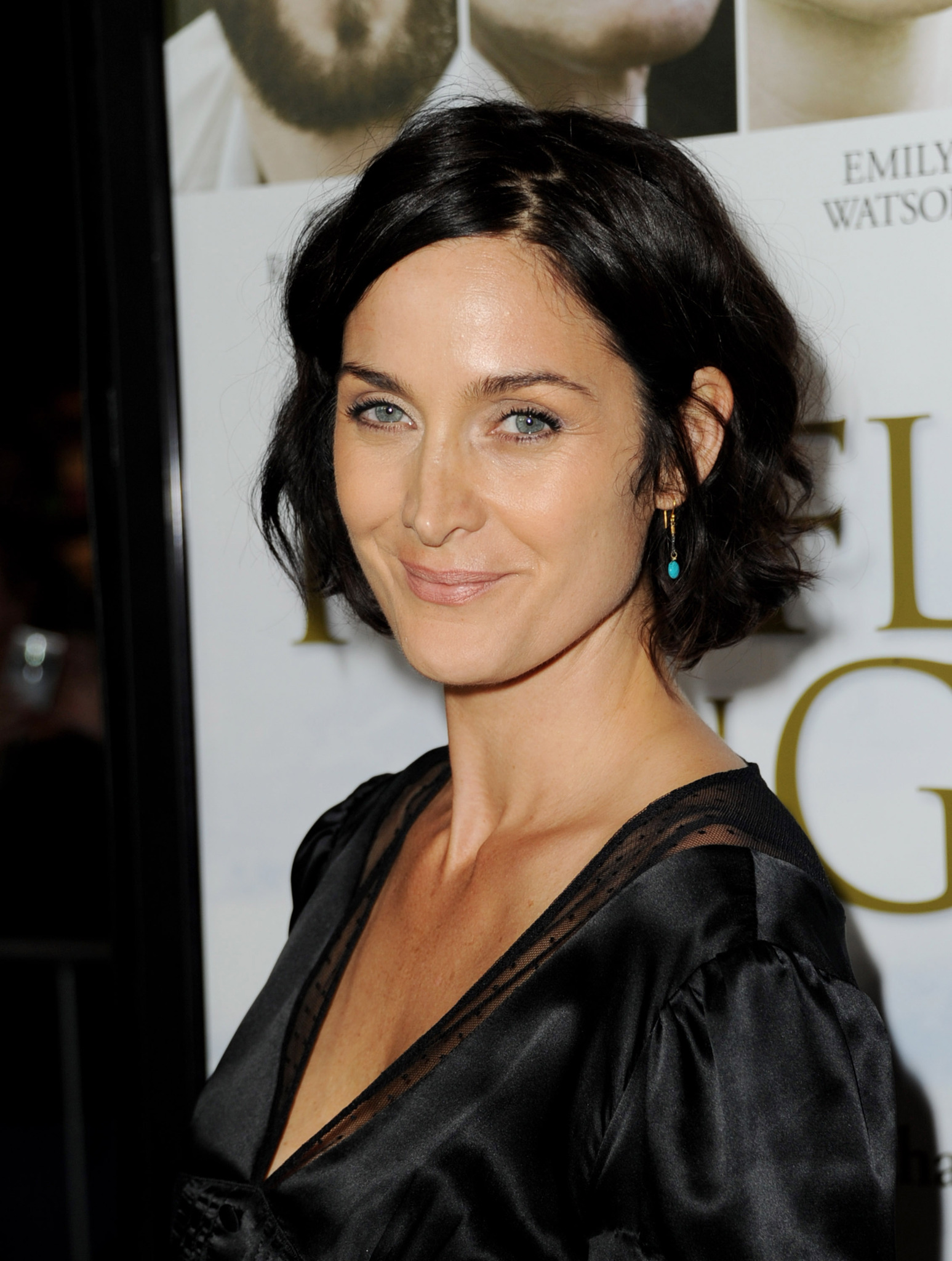actor Carrie-Anne Moss large photo