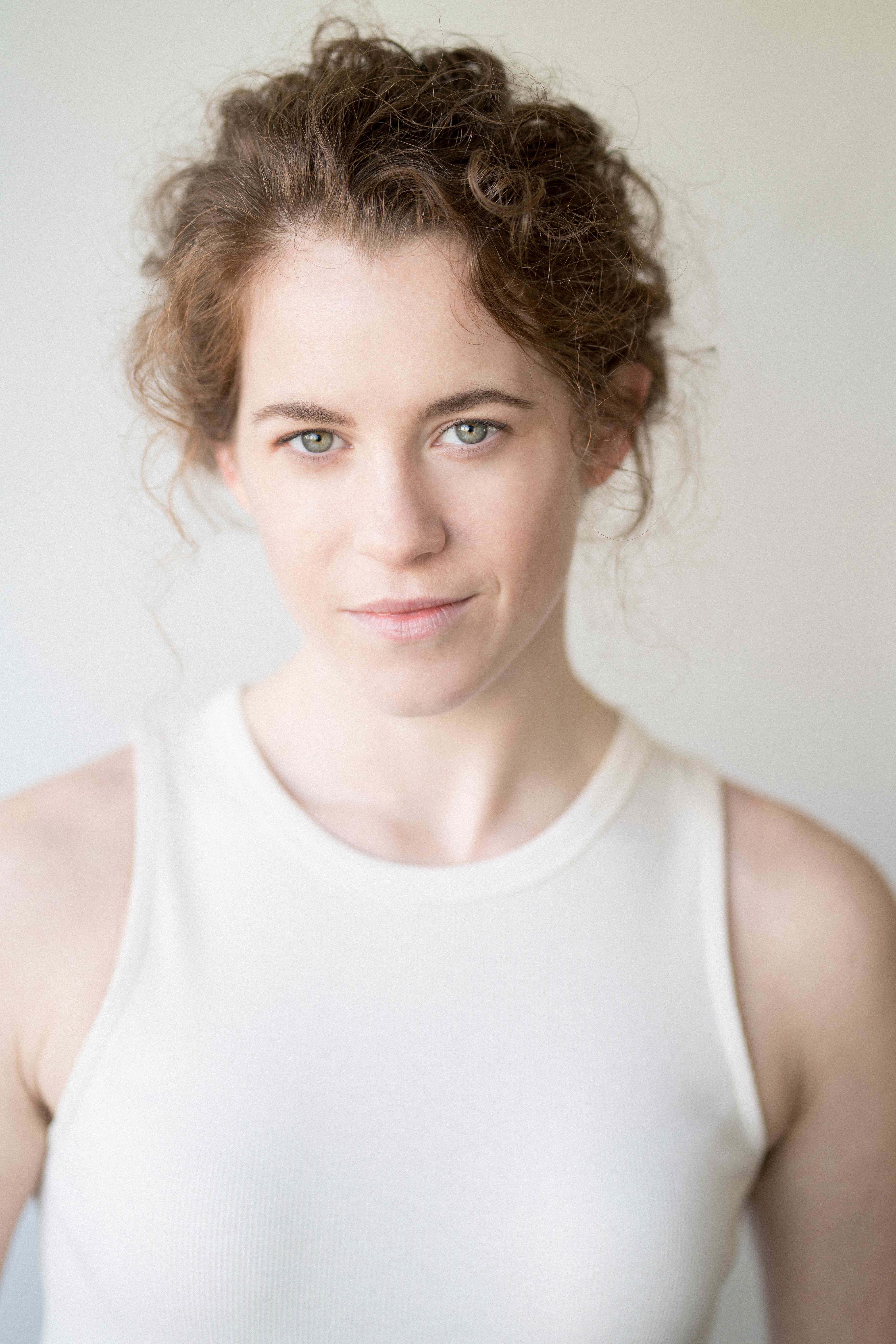 actor Katie Stuart large photo