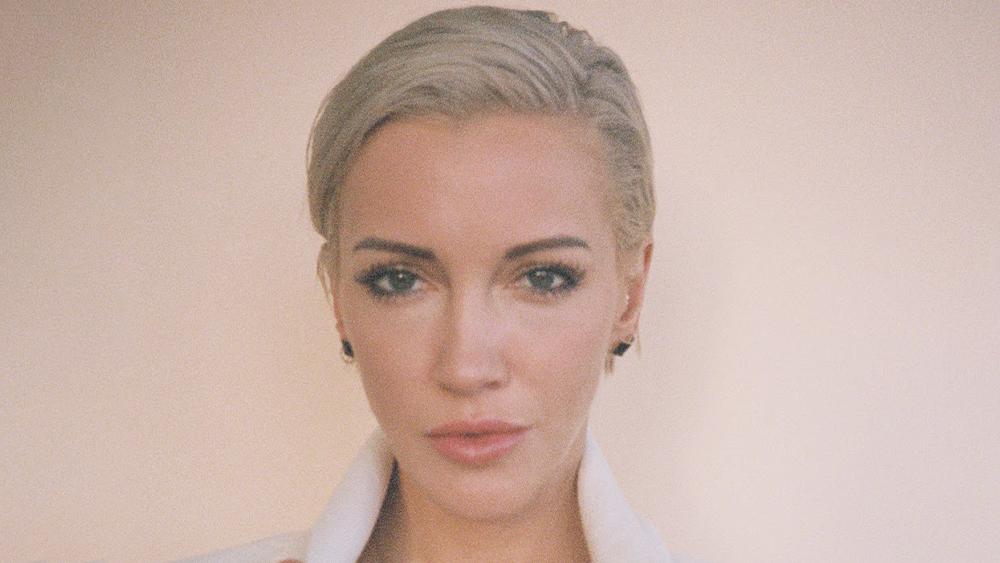 actor Katie Cassidy large photo
