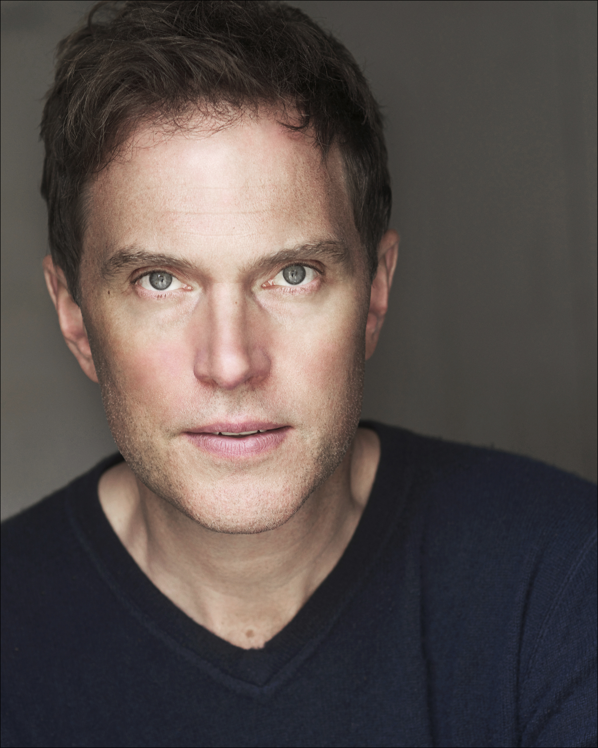 actor Daniel Lapaine large photo