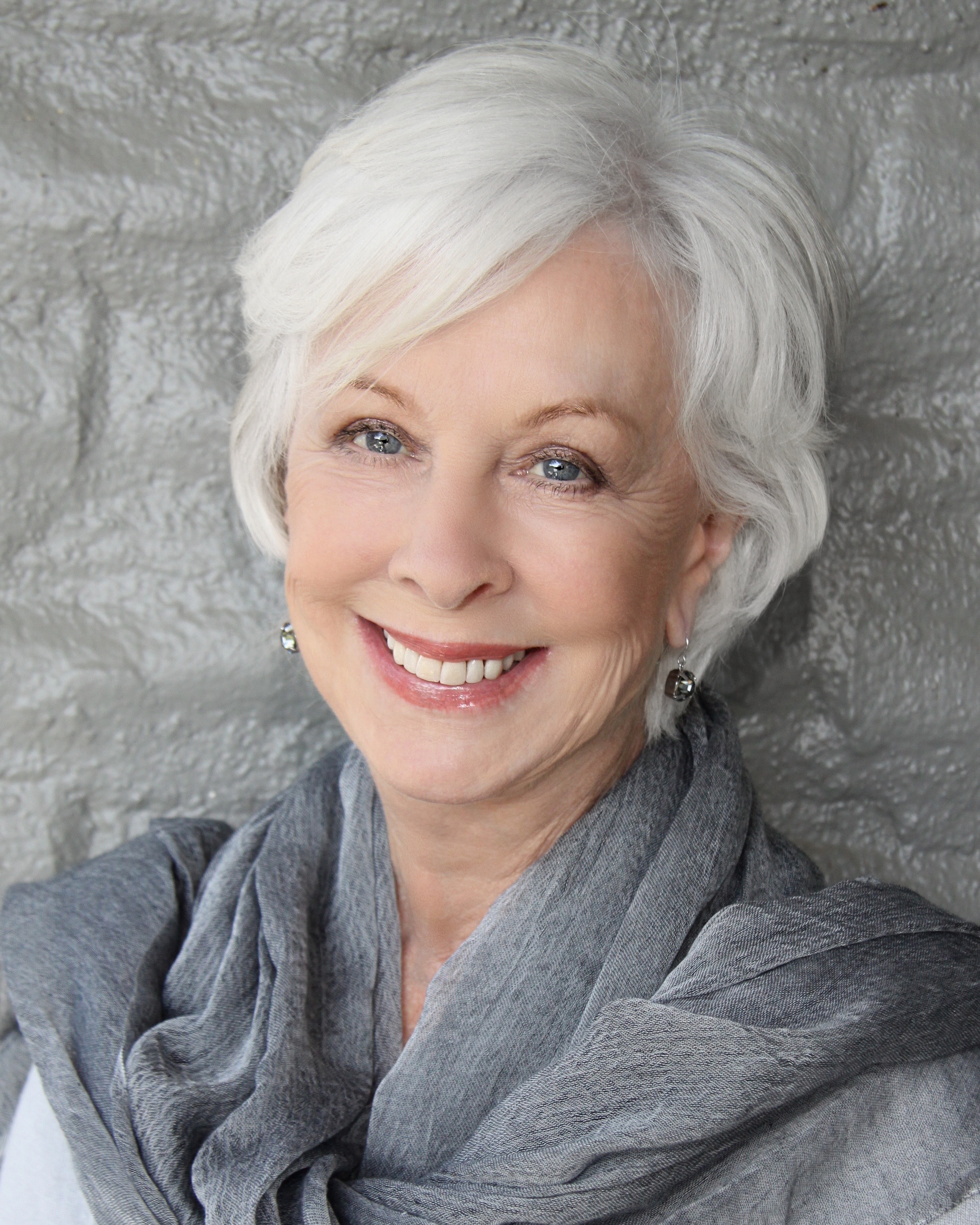actor Christina Pickles large photo
