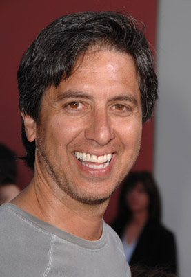 actor Ray Romano large photo