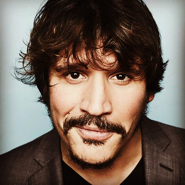 actor Sergio Peris-Mencheta large photo
