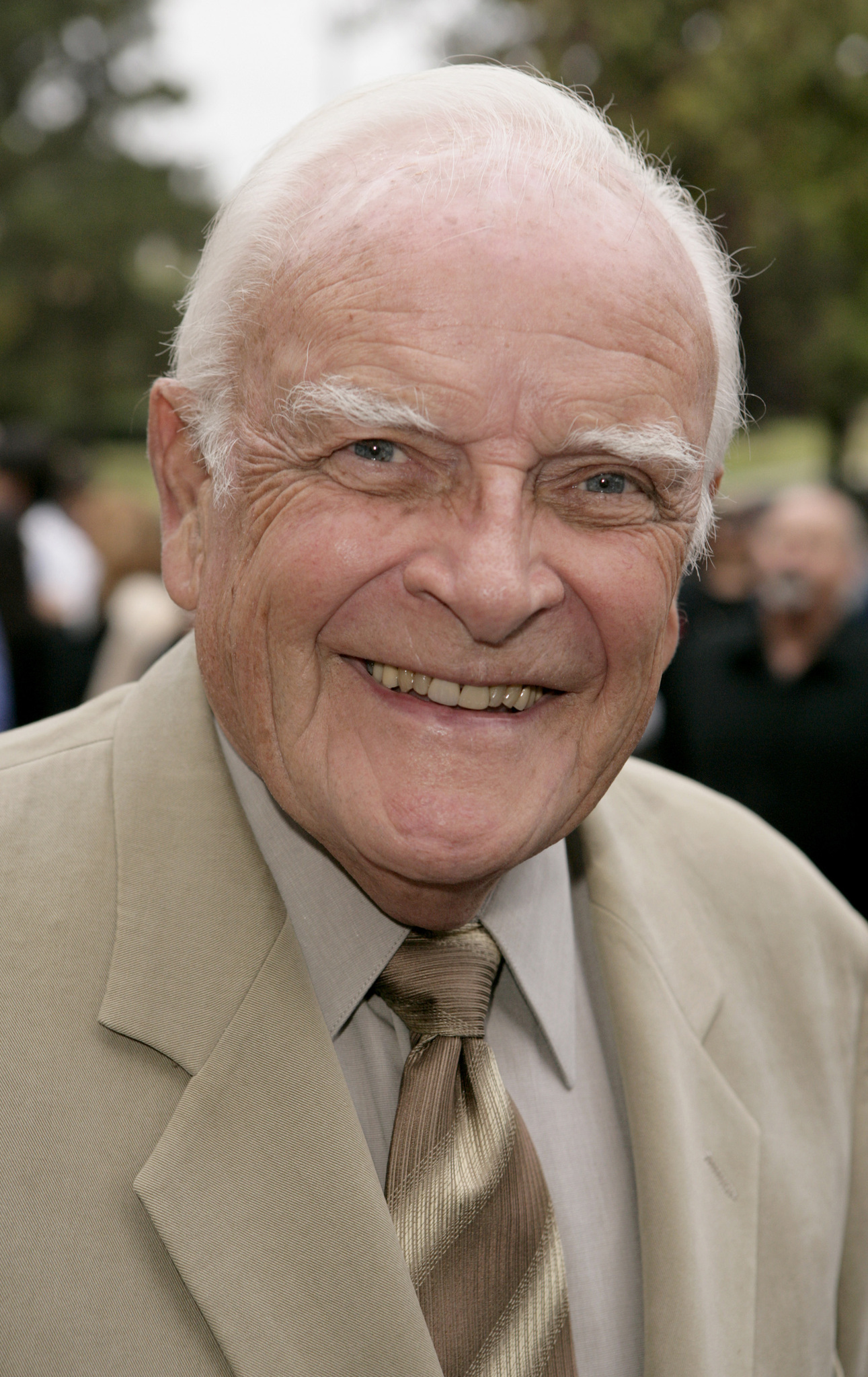 actor John Ingle large photo
