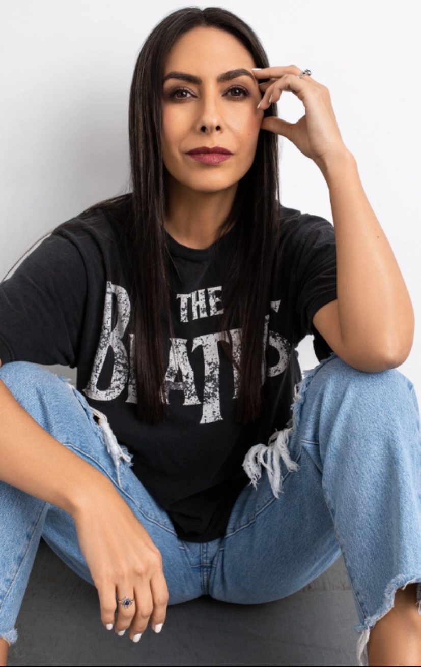 actor Carmen Moore large photo