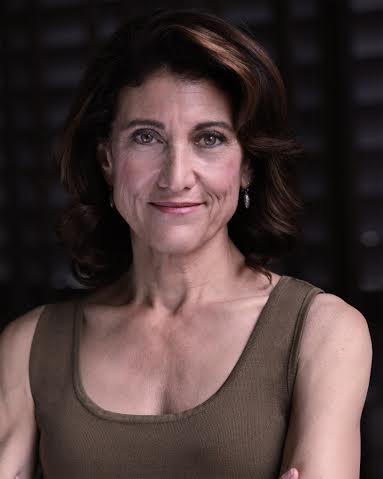 actor Amy Aquino large photo