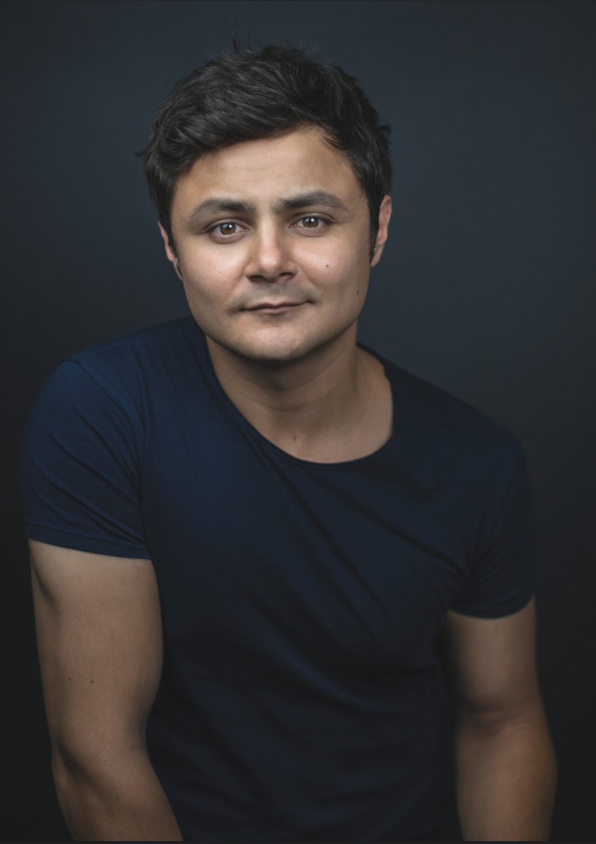 actor Arturo Castro large photo