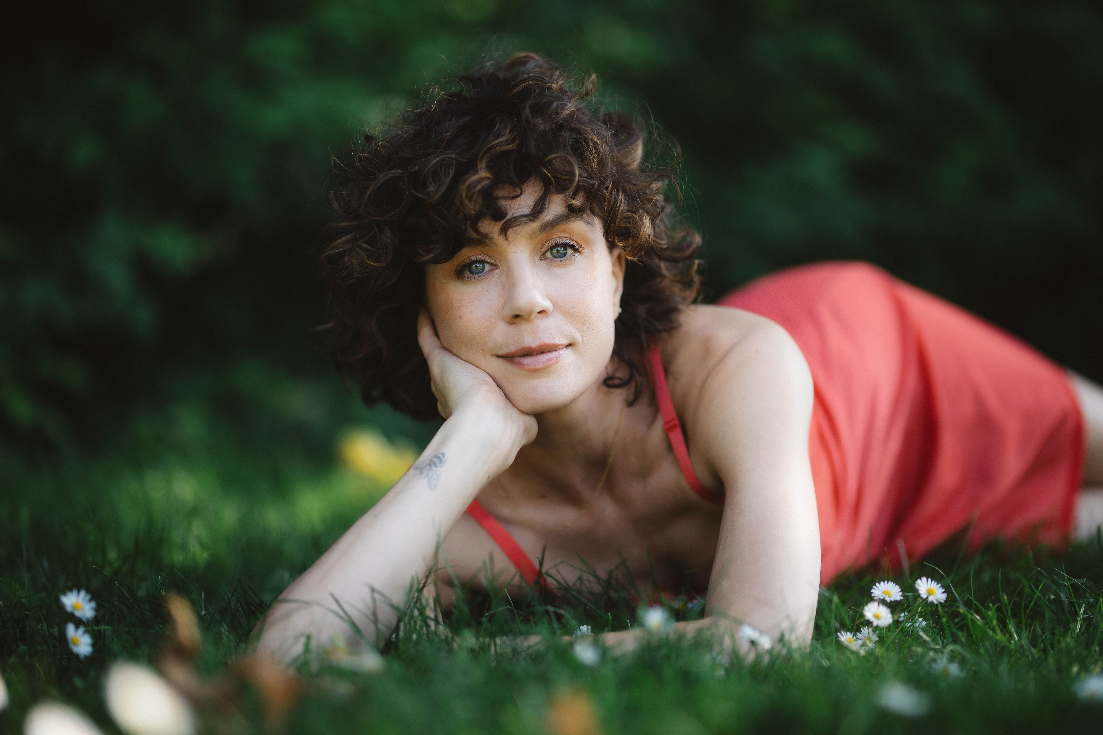 actor Melanie Merkosky large photo