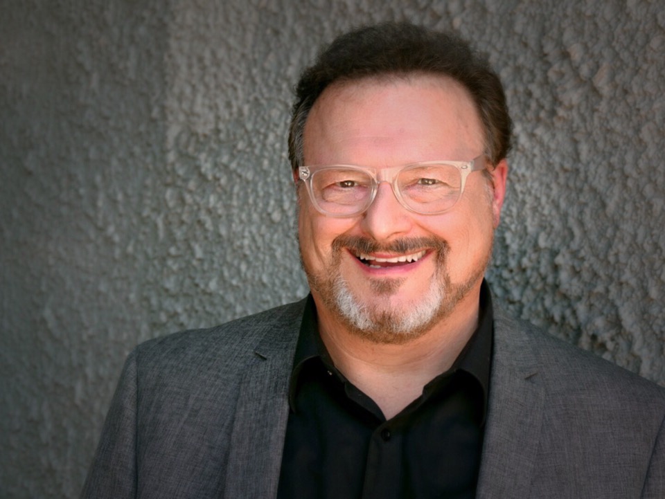 actor Wayne Knight large photo
