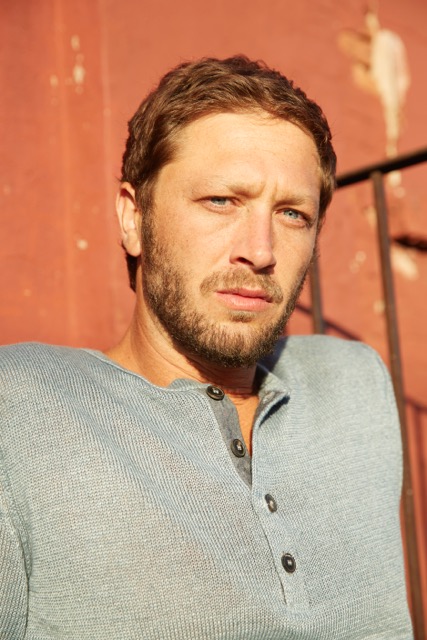 actor Ebon Moss-Bachrach large photo actor Ebon Moss-Bachrach large photo