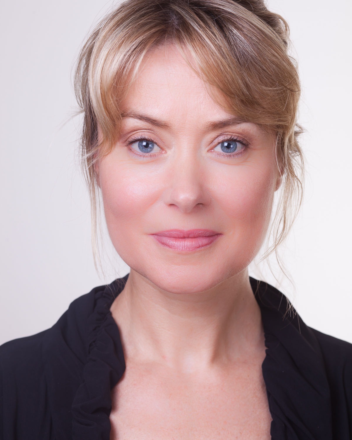actor Beth Goddard large photo