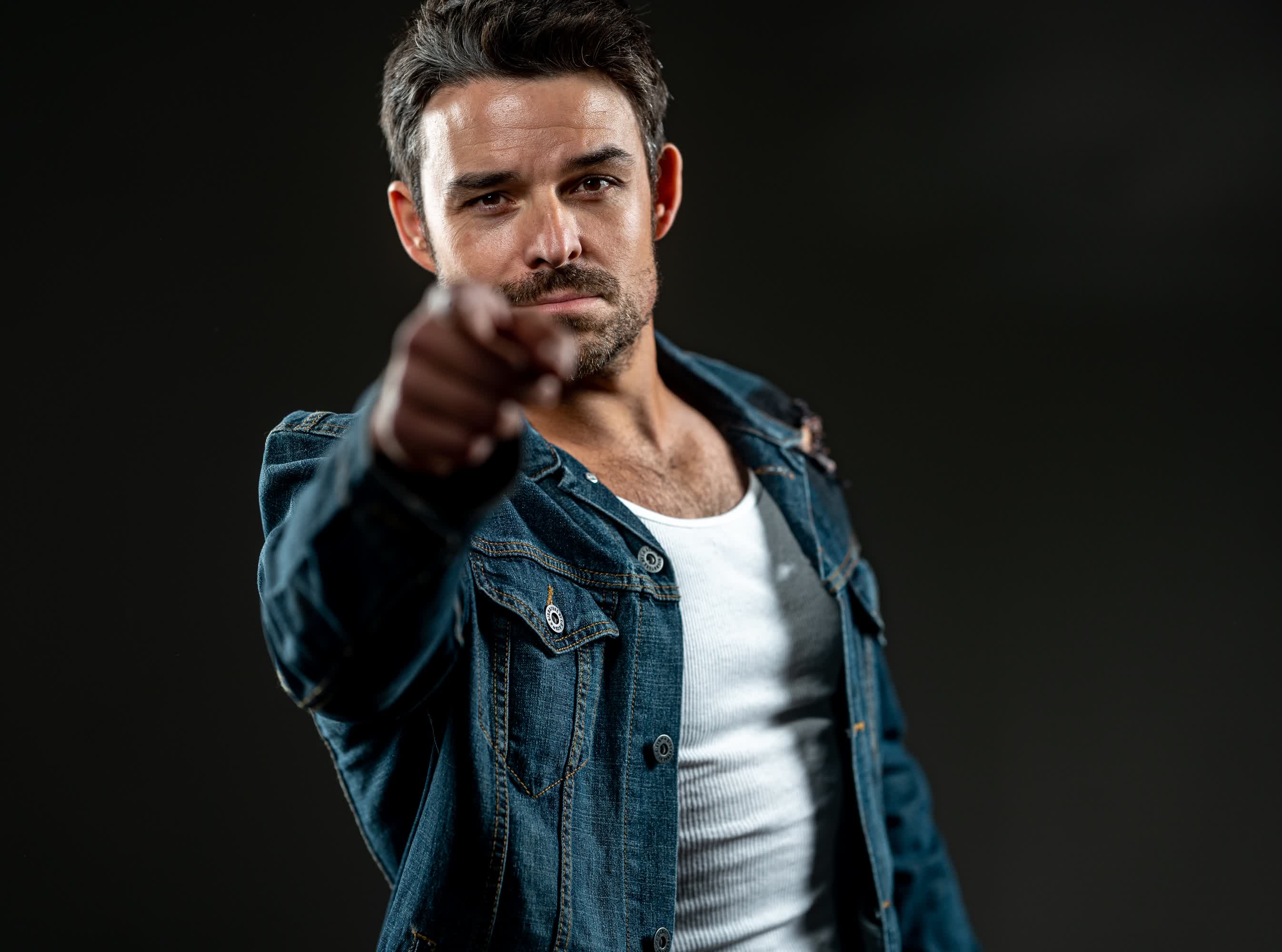actor Jesse Hutch large photo