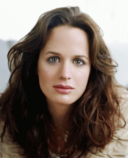actor Elizabeth Reaser large photo