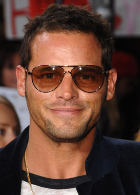 actor Justin Chambers large photo