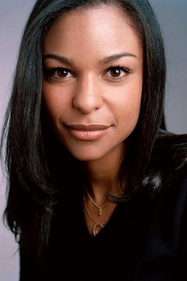 actor Nicole Brown large photo