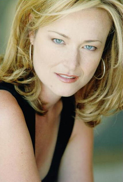 actor Jennifer Irwin large photo