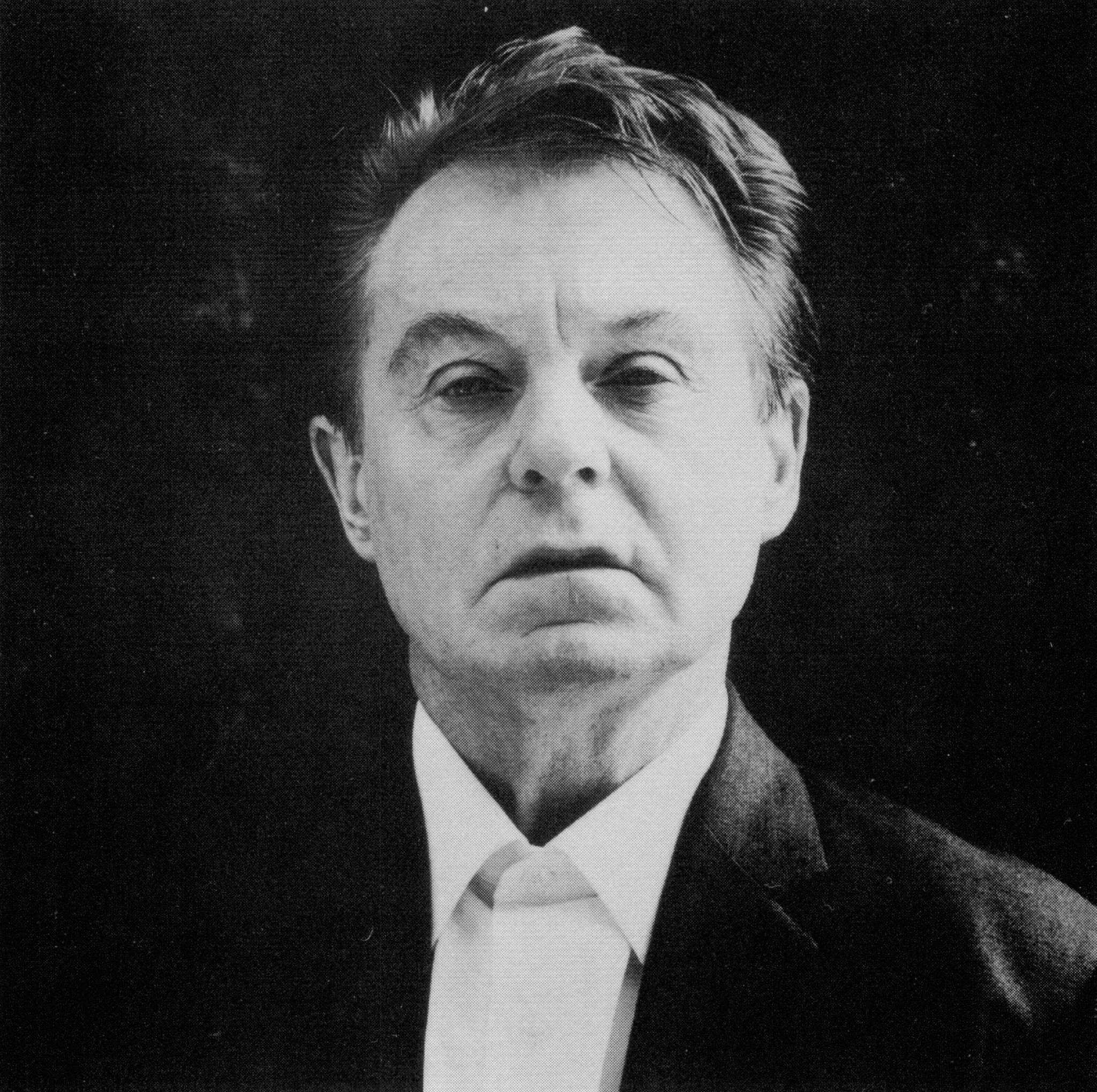 actor Derek Jacobi large photo