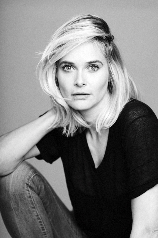 actor Rachel Blanchard large photo