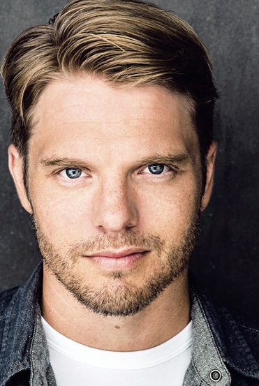 actor David Paetkau large photo