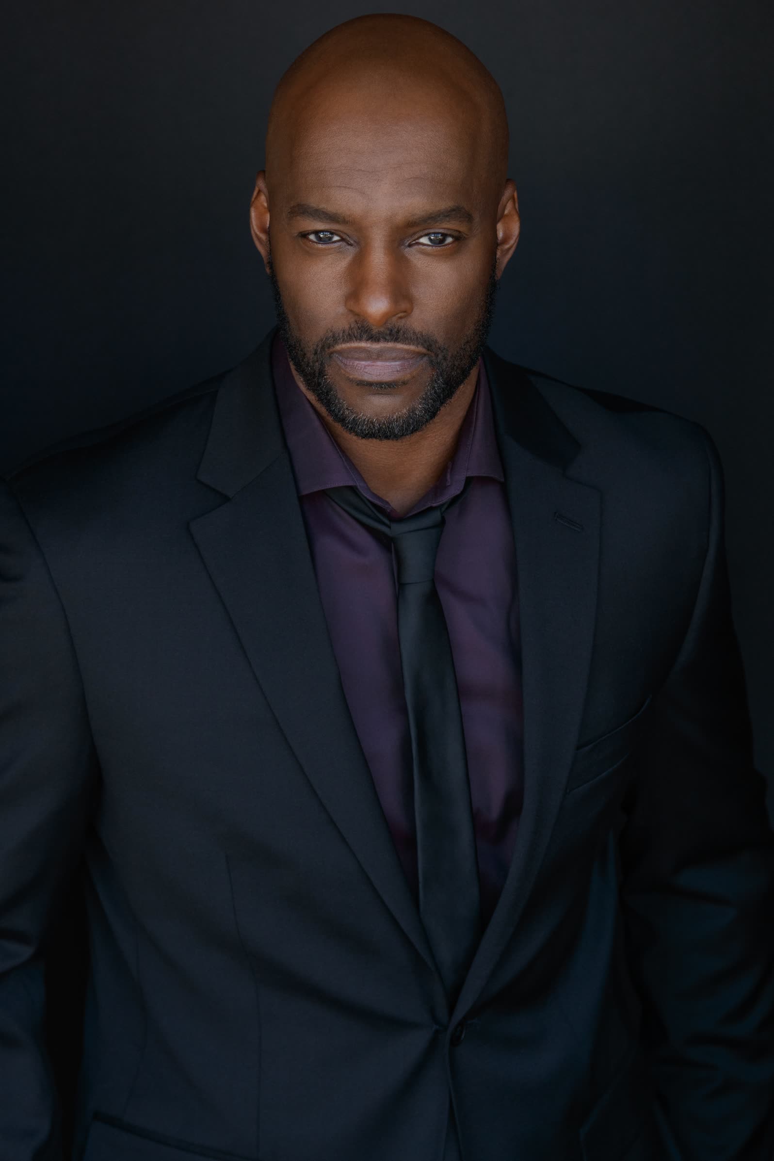 actor Colin Lawrence large photo