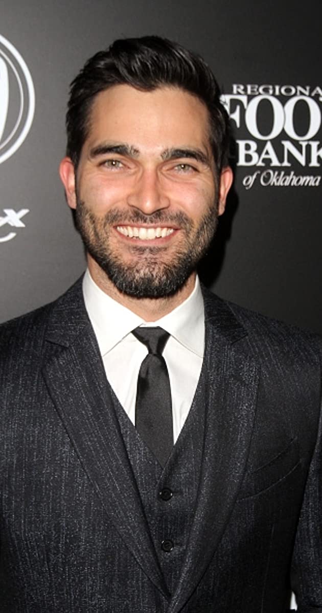 actor Tyler Hoechlin large photo