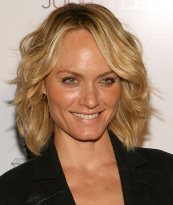 actor Amber Valletta large photo