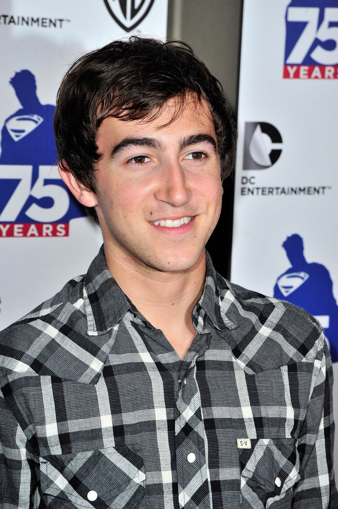 actor Vincent Martella large photo