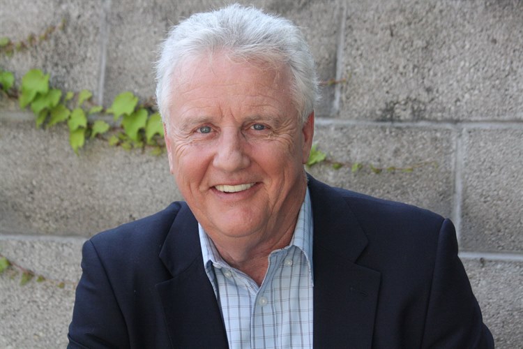 actor Patrick McDade large photo