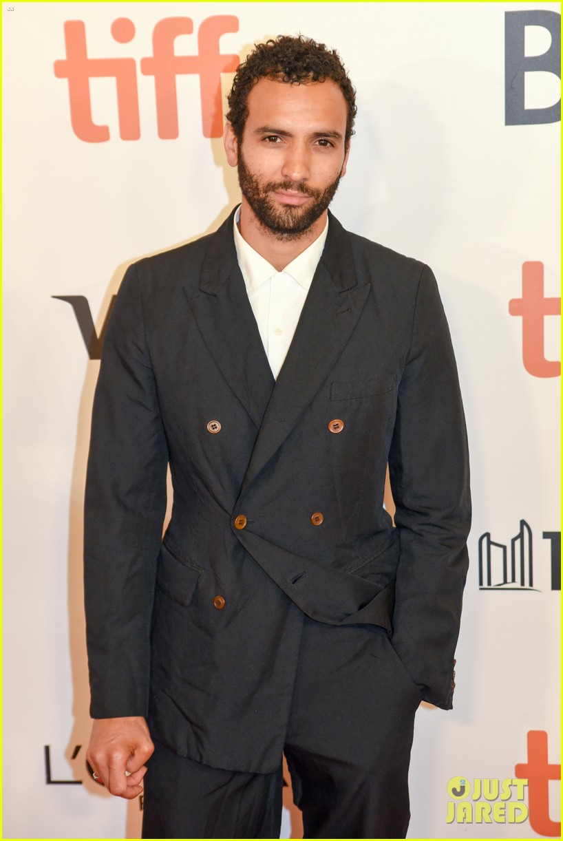 actor Marwan Kenzari large photo