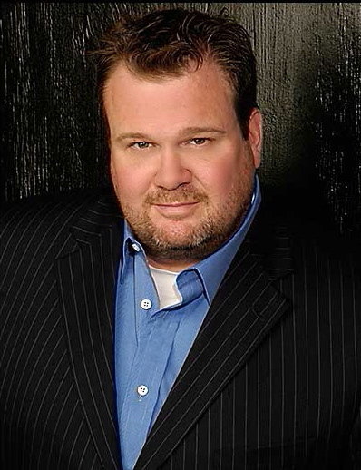 actor Eric Stonestreet large photo