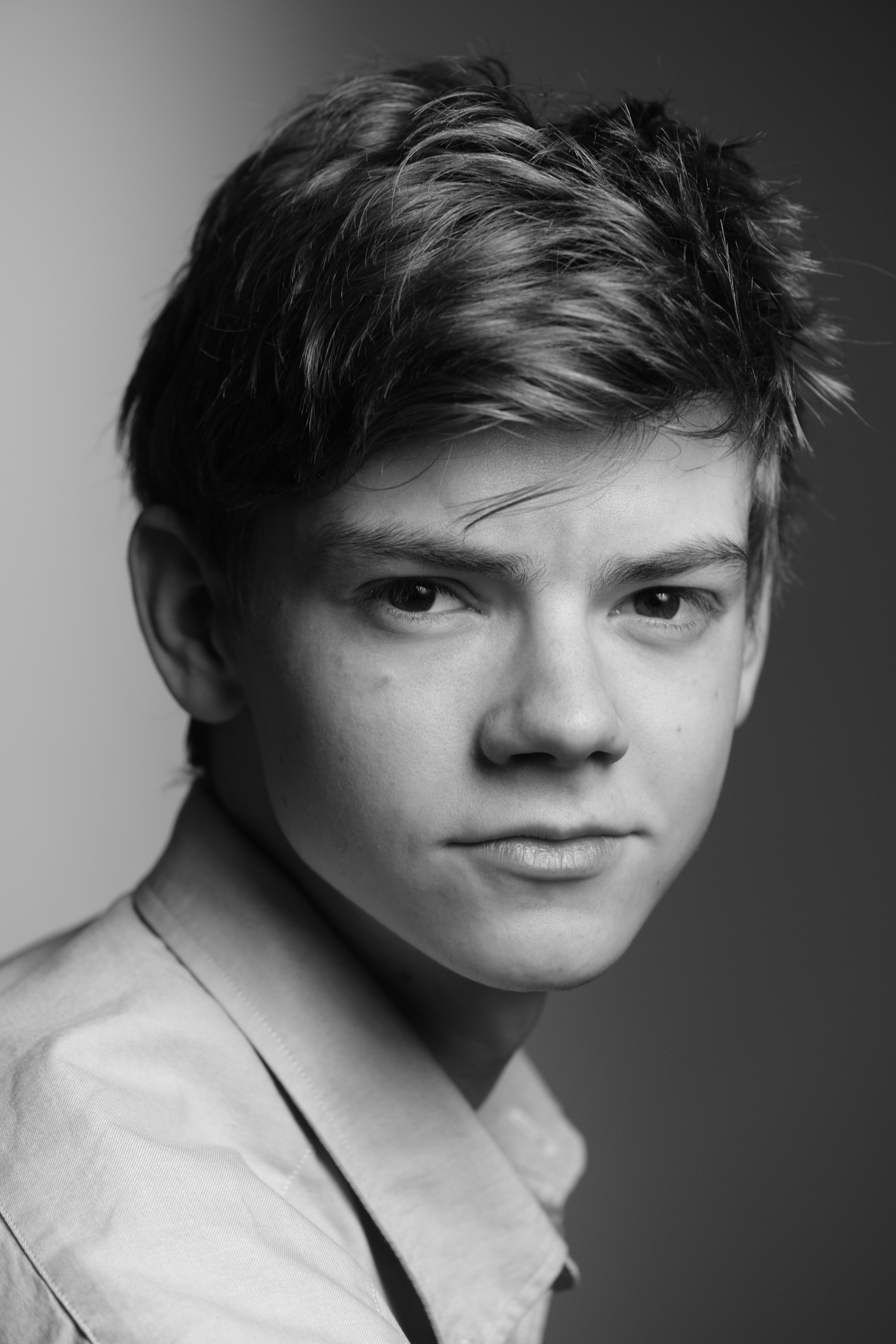 actor Thomas Brodie-Sangster large photo