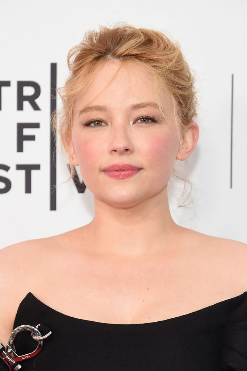 actor Haley Bennett large photo