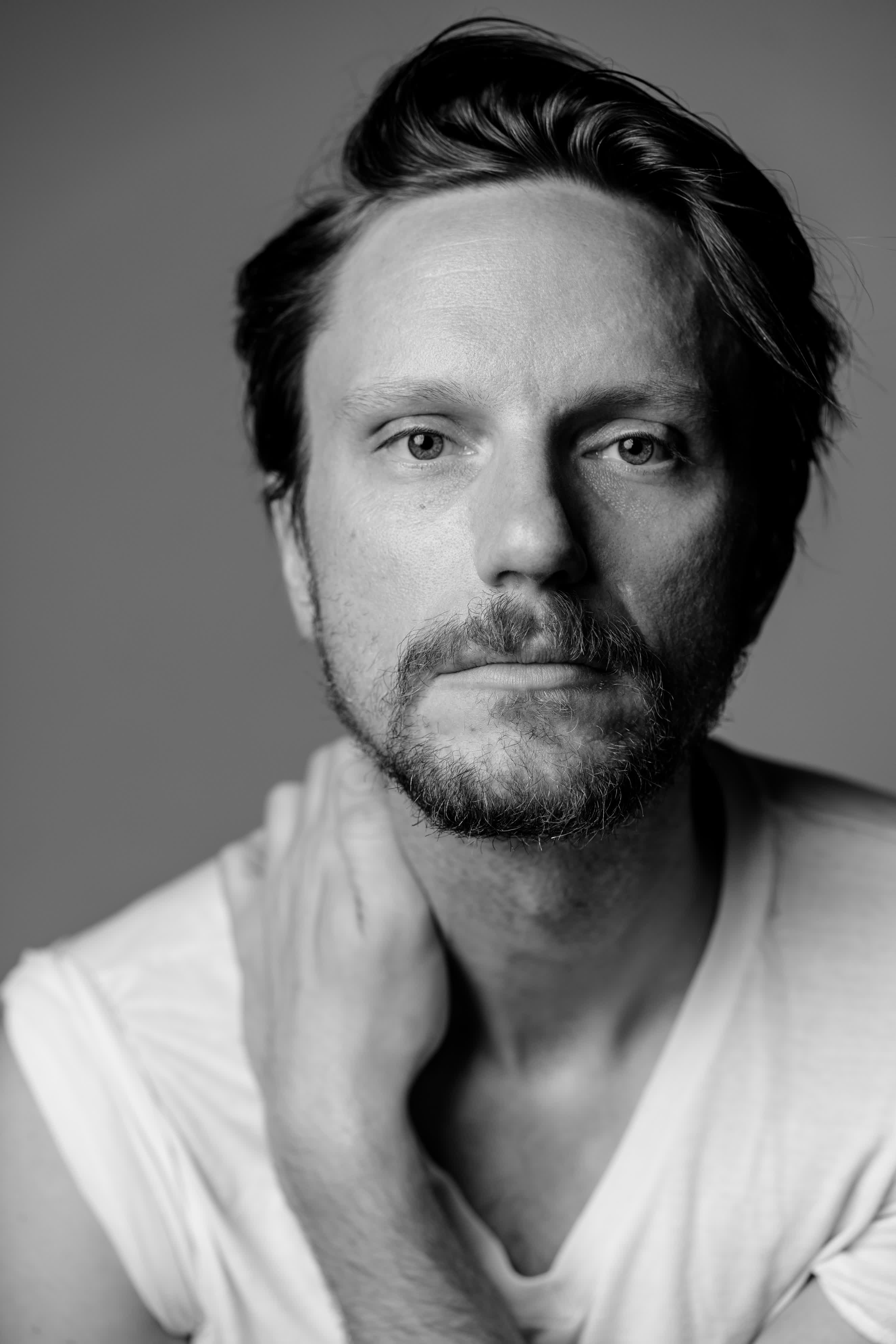 actor Joshua Mikel large photo
