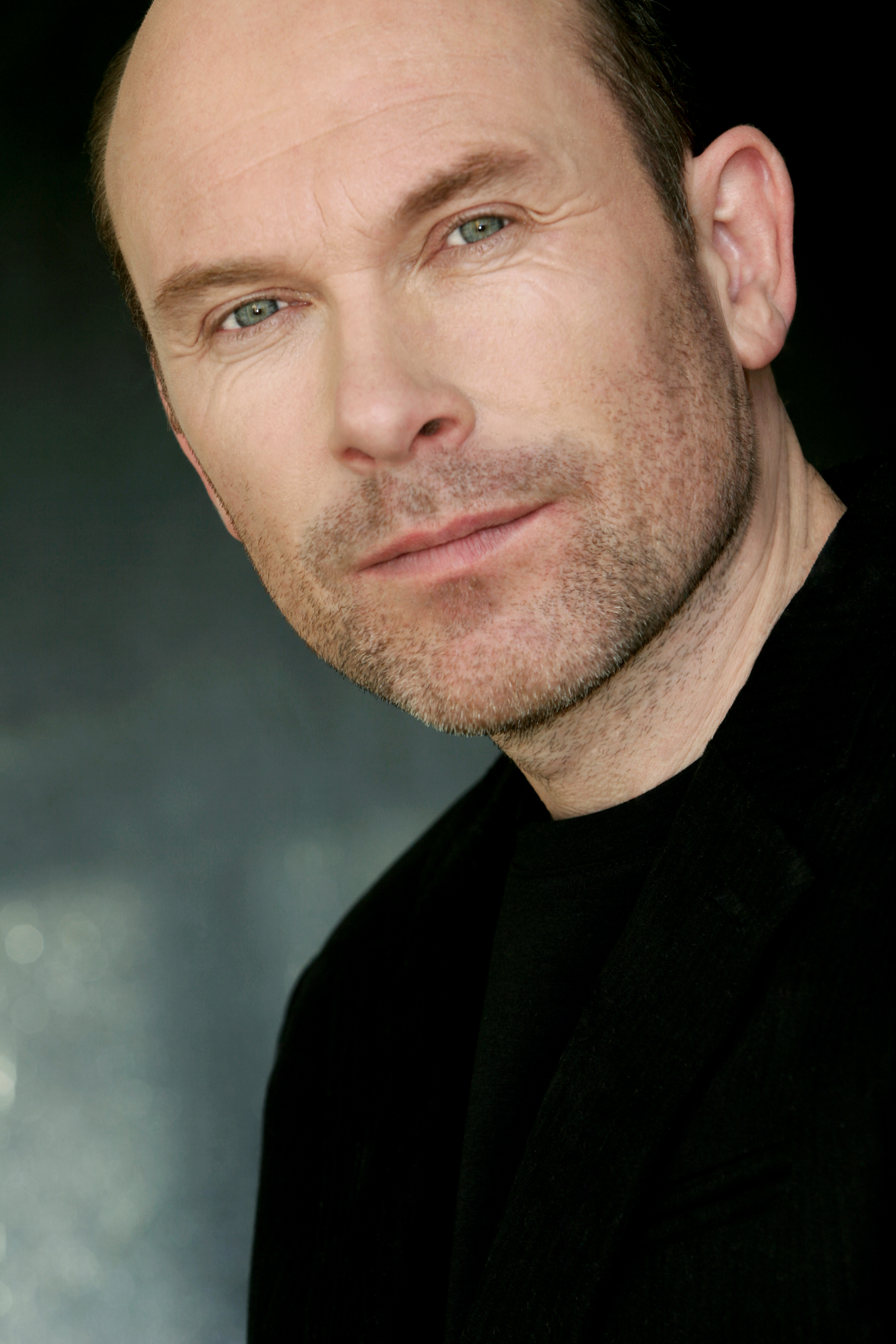 actor Hrothgar Mathews large photo