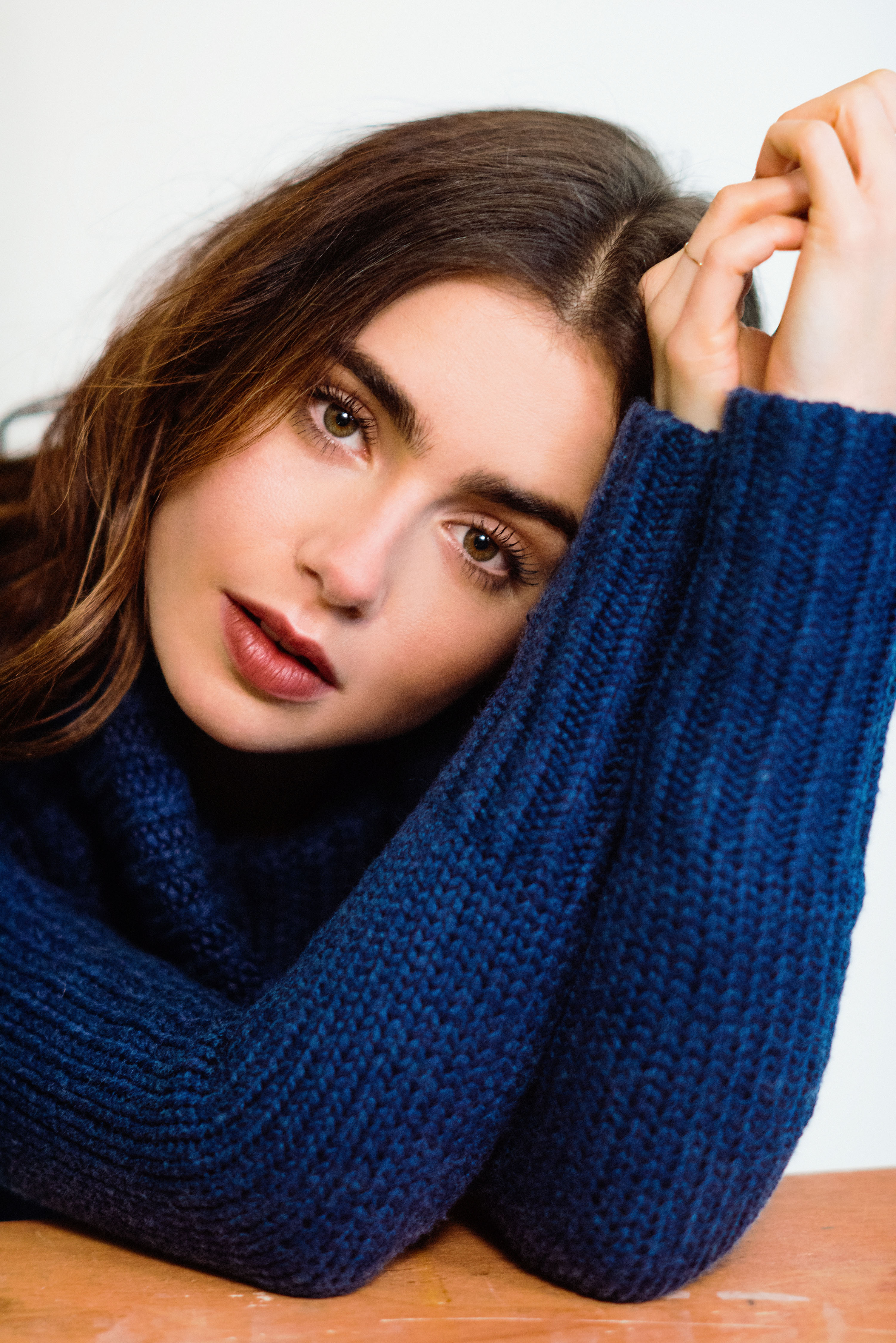 actor Lily Collins large photo