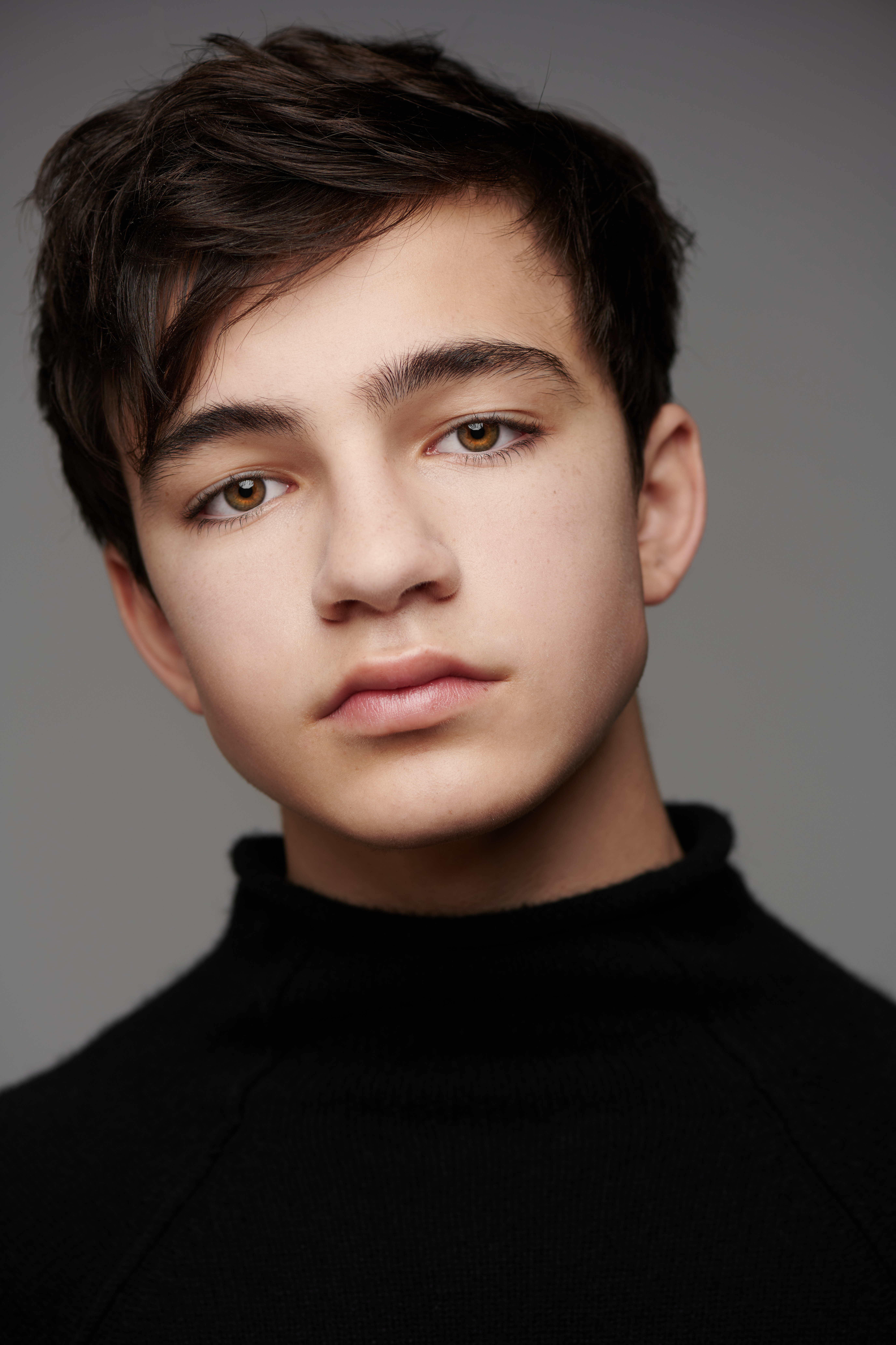 actor Bryce Gheisar large photo