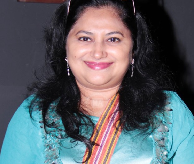 actor Sukanya Kulkarni large photo