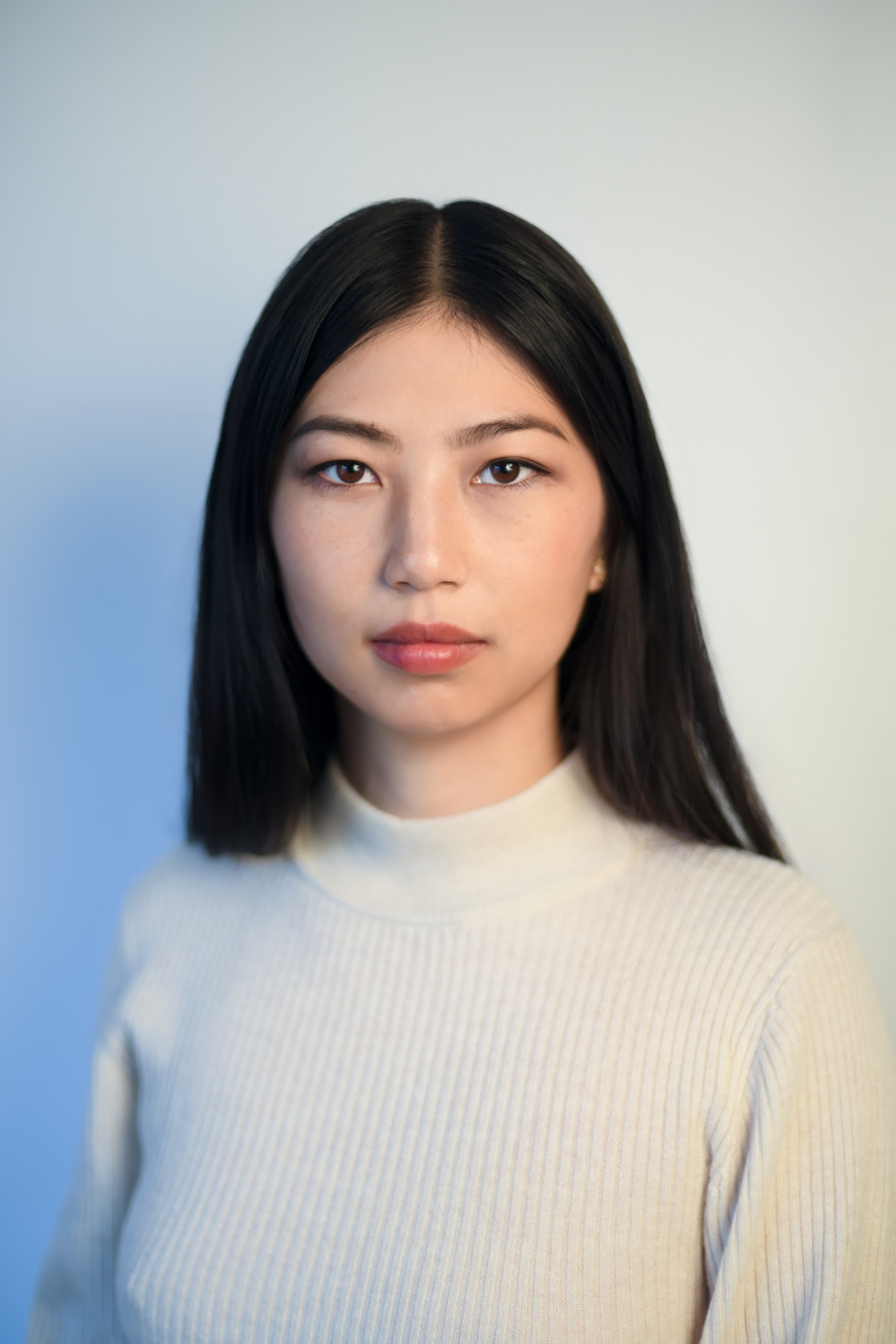 actor Linda Louise Duan large photo