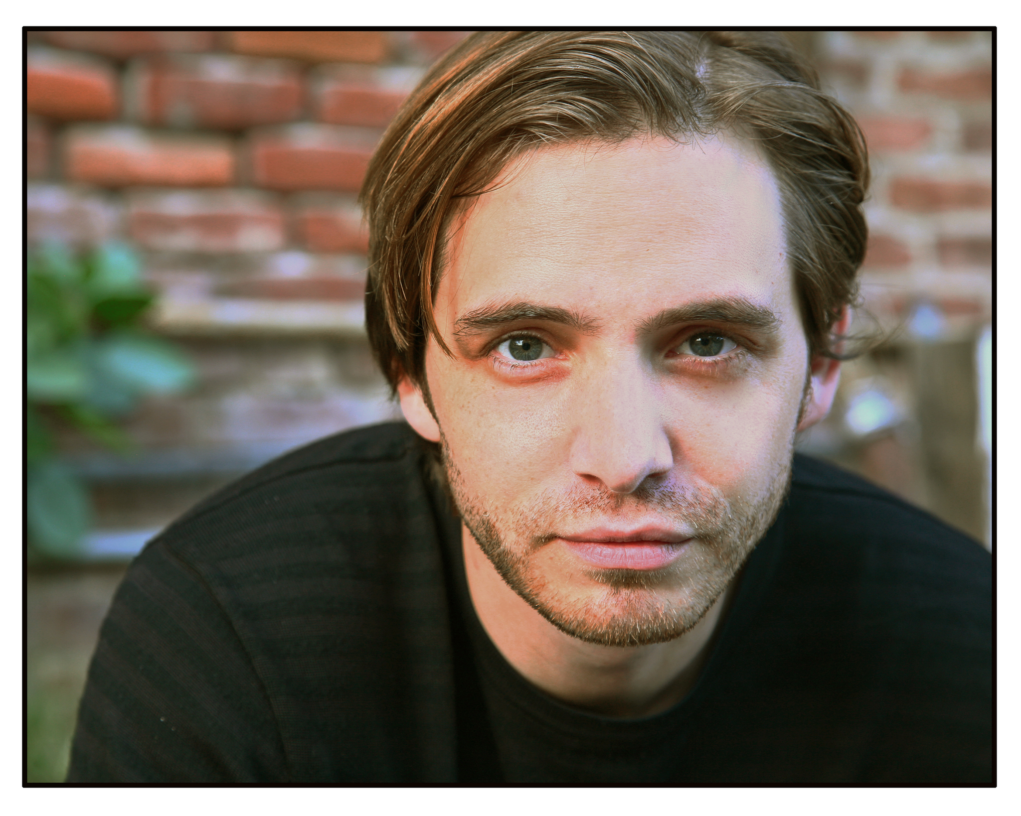 actor Aaron Stanford large photo