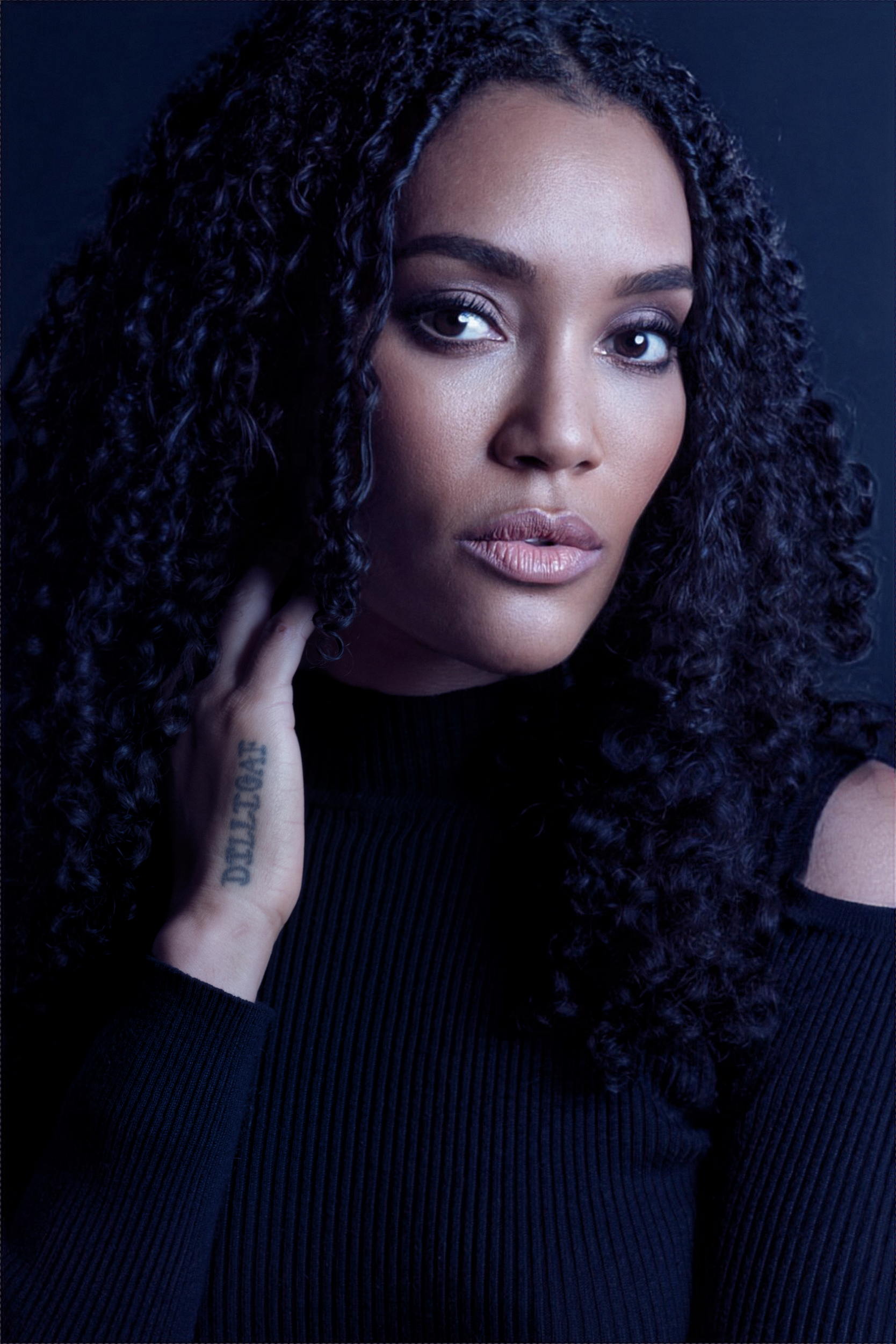 actor Annie Ilonzeh large photo