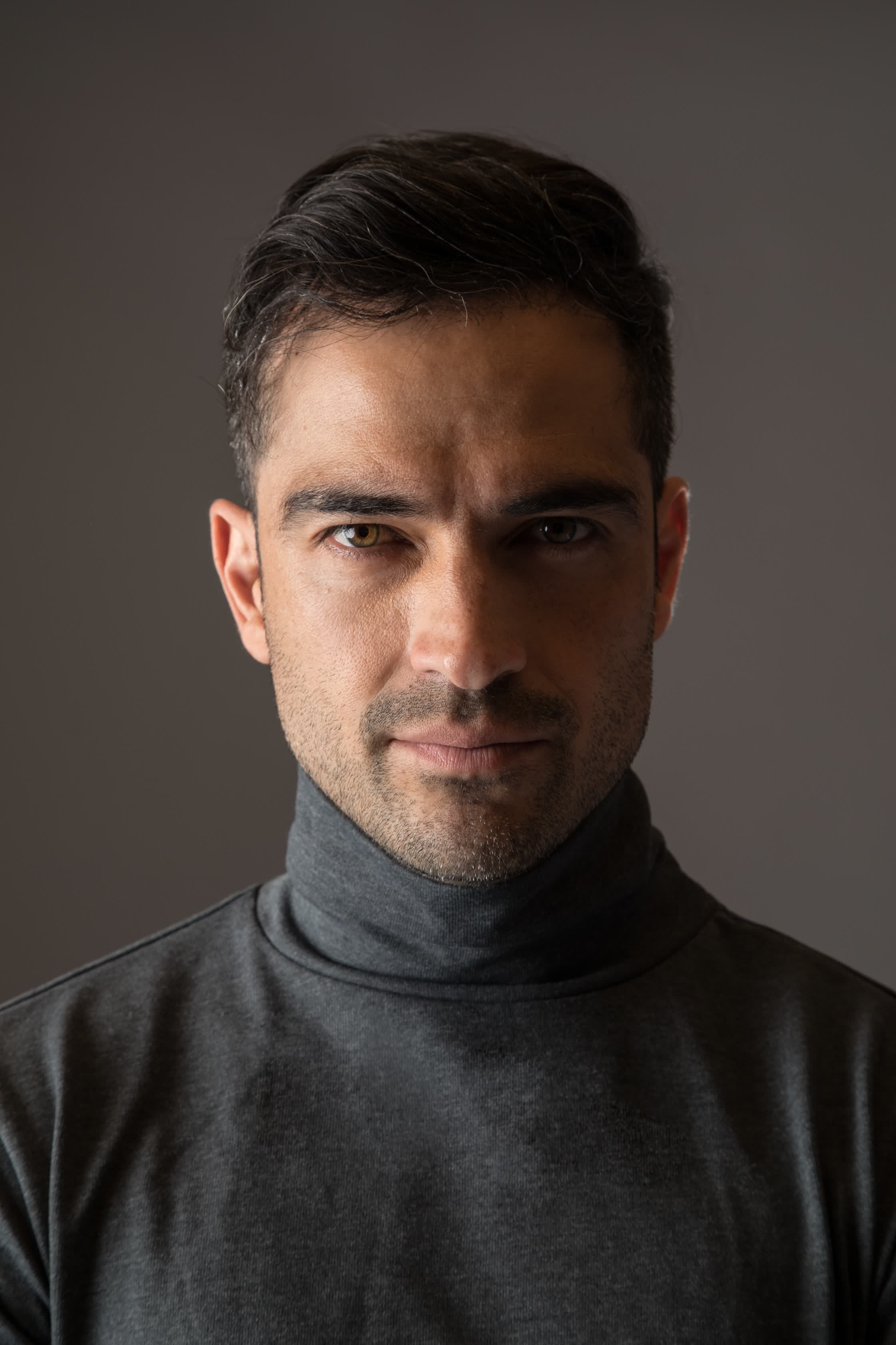actor Alfonso Herrera large photo