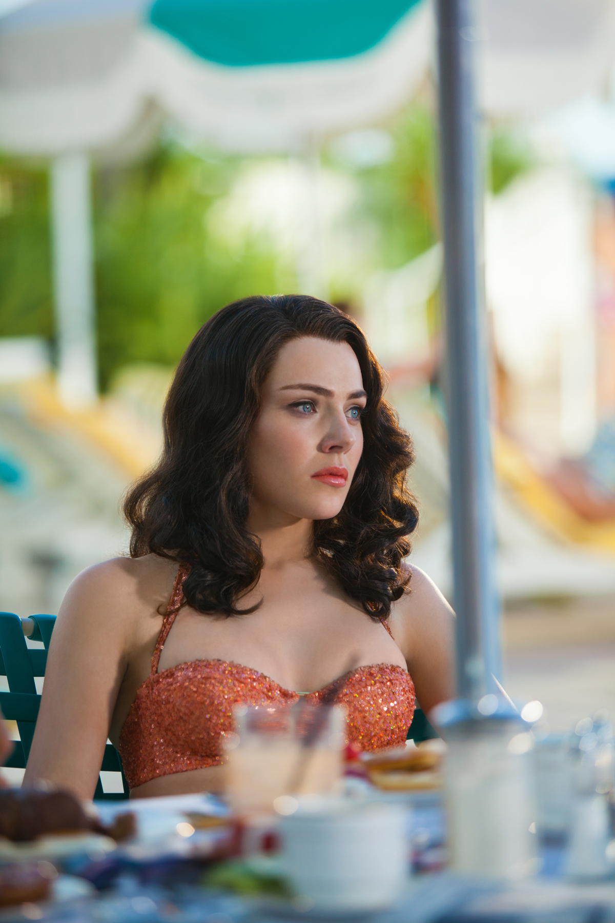 actor Jessica Marais large photo
